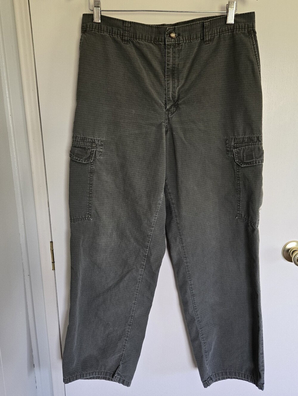 Men's Green Cargo Pants - Classic Utility Style 34X30